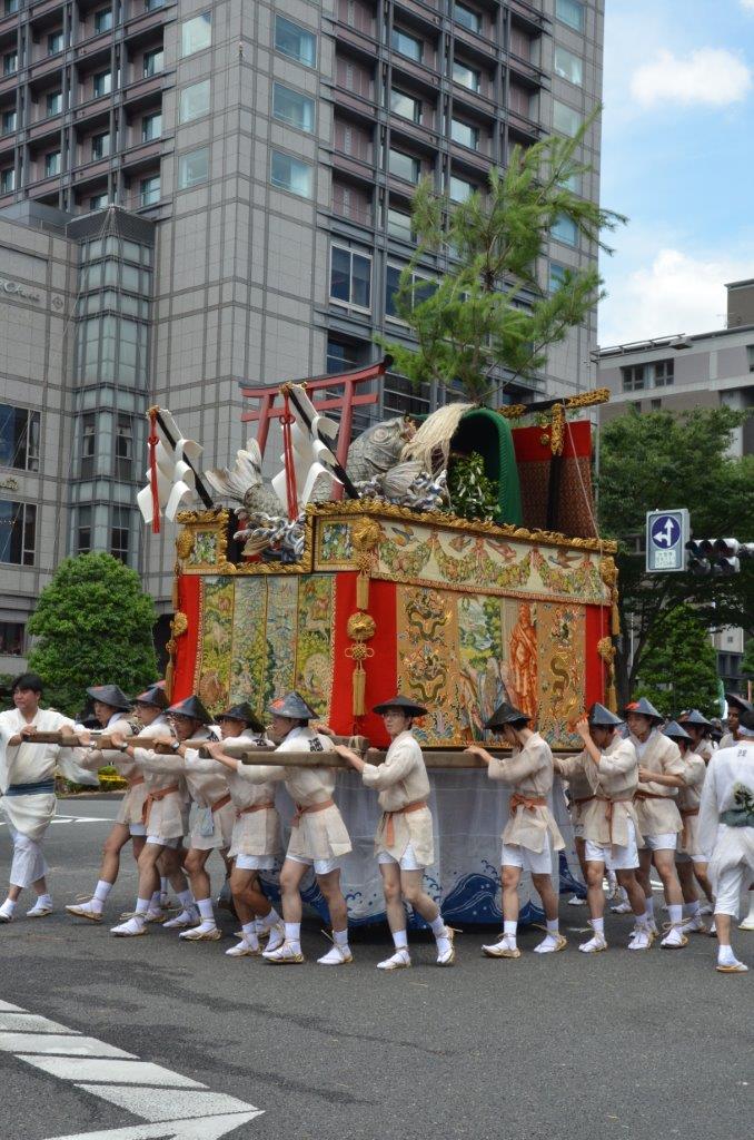 祗園祭・錺職人の技展「橋弁慶山と鯉山の美術工芸品」