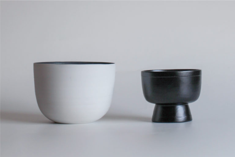 Tadami Iwamoto: Woodworks Naotsugu Yoshida: Pottery<!—:—>